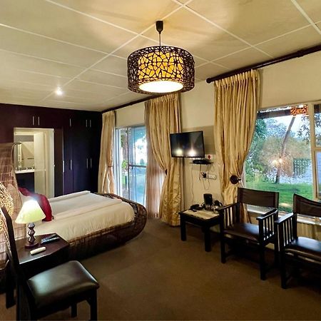 Protea Hotel By Marriott Zambezi River Lodge Катима-Мулило Экстерьер фото