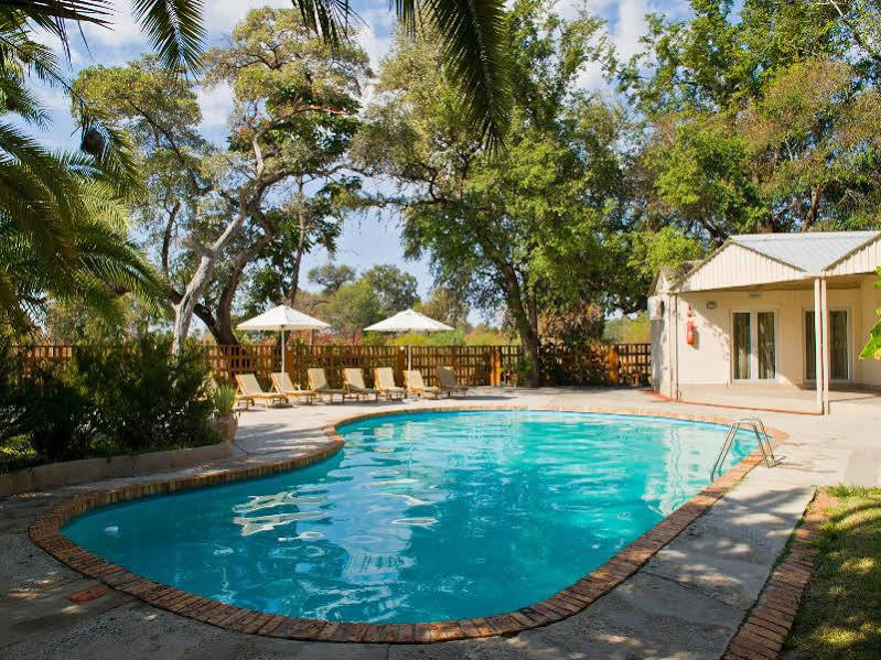 Protea Hotel By Marriott Zambezi River Lodge Катима-Мулило Экстерьер фото