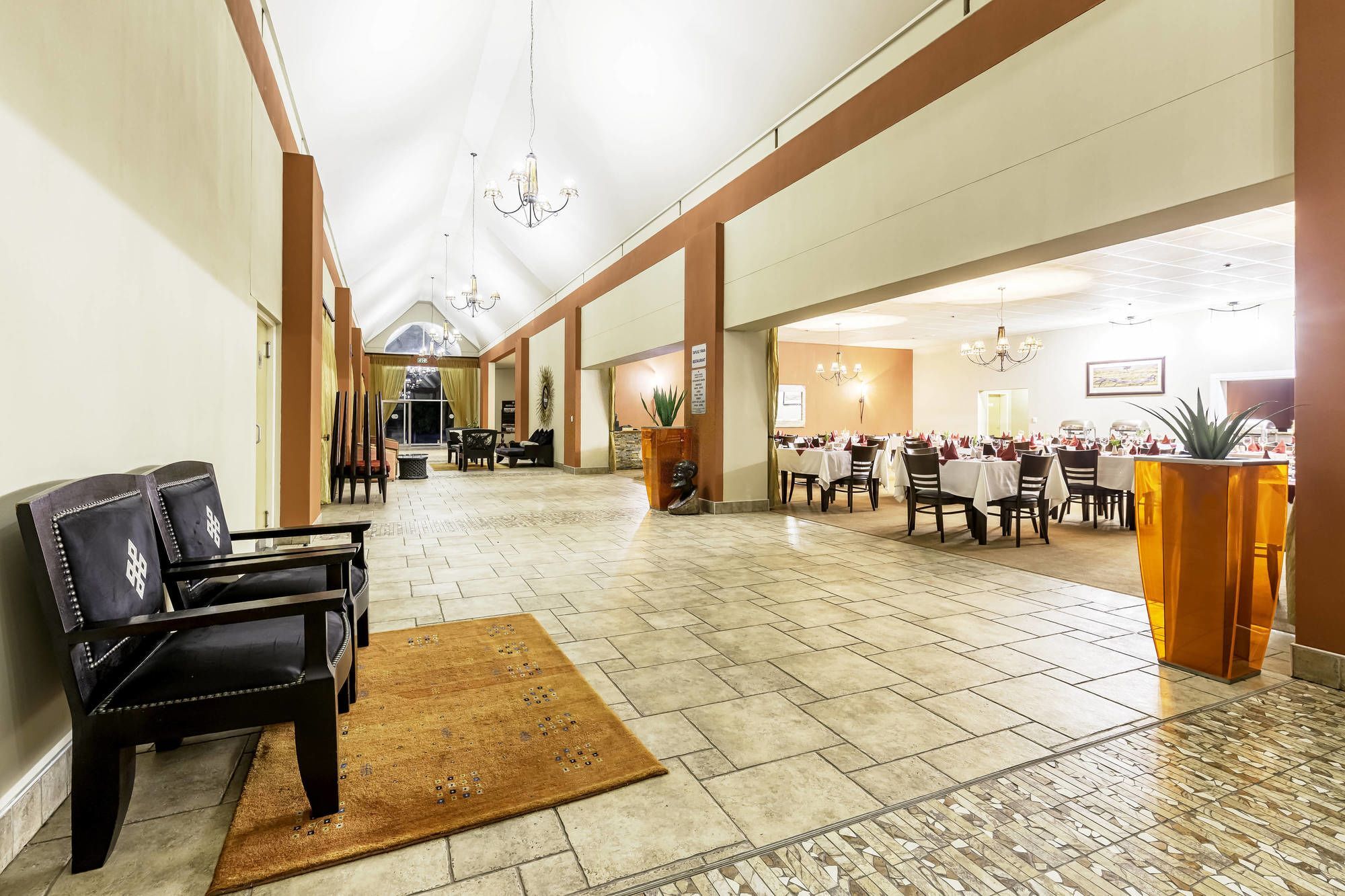 Protea Hotel By Marriott Zambezi River Lodge Катима-Мулило Экстерьер фото